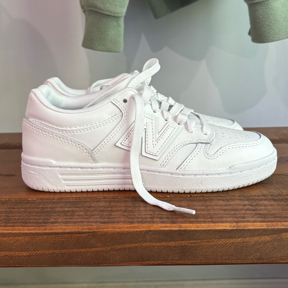 BNWOT New Balance 480 Sneakers, women's size 6